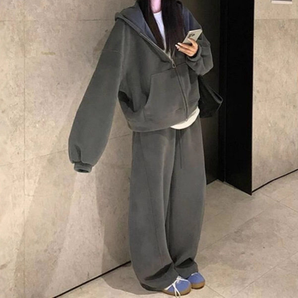 Autumn Plus-Size Stylish Casual Sports Suit for Women, Wide-Leg Pants, Slimming Sweatshirt Two-Piece Set for Curvy Women 150kg