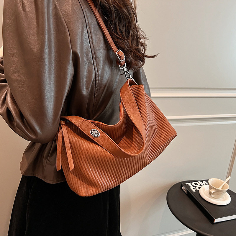 复古手提小包包女2025新款秋冬时尚小方包级质感小众休闲肩包,淘宝优惠券,粉丝福利购,淘宝优惠卷