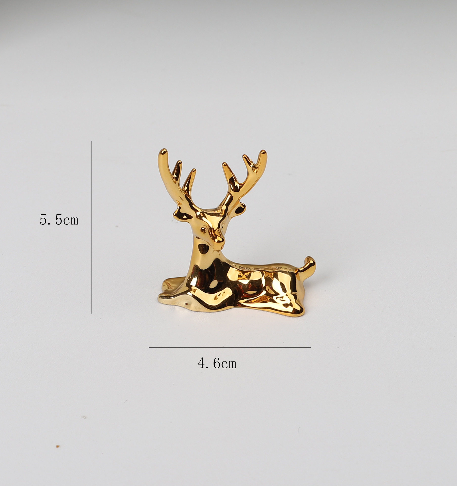 Factory wholesale creative light luxury plastic Golden Deer decoration tissue box candy box decoration home lighting accessories