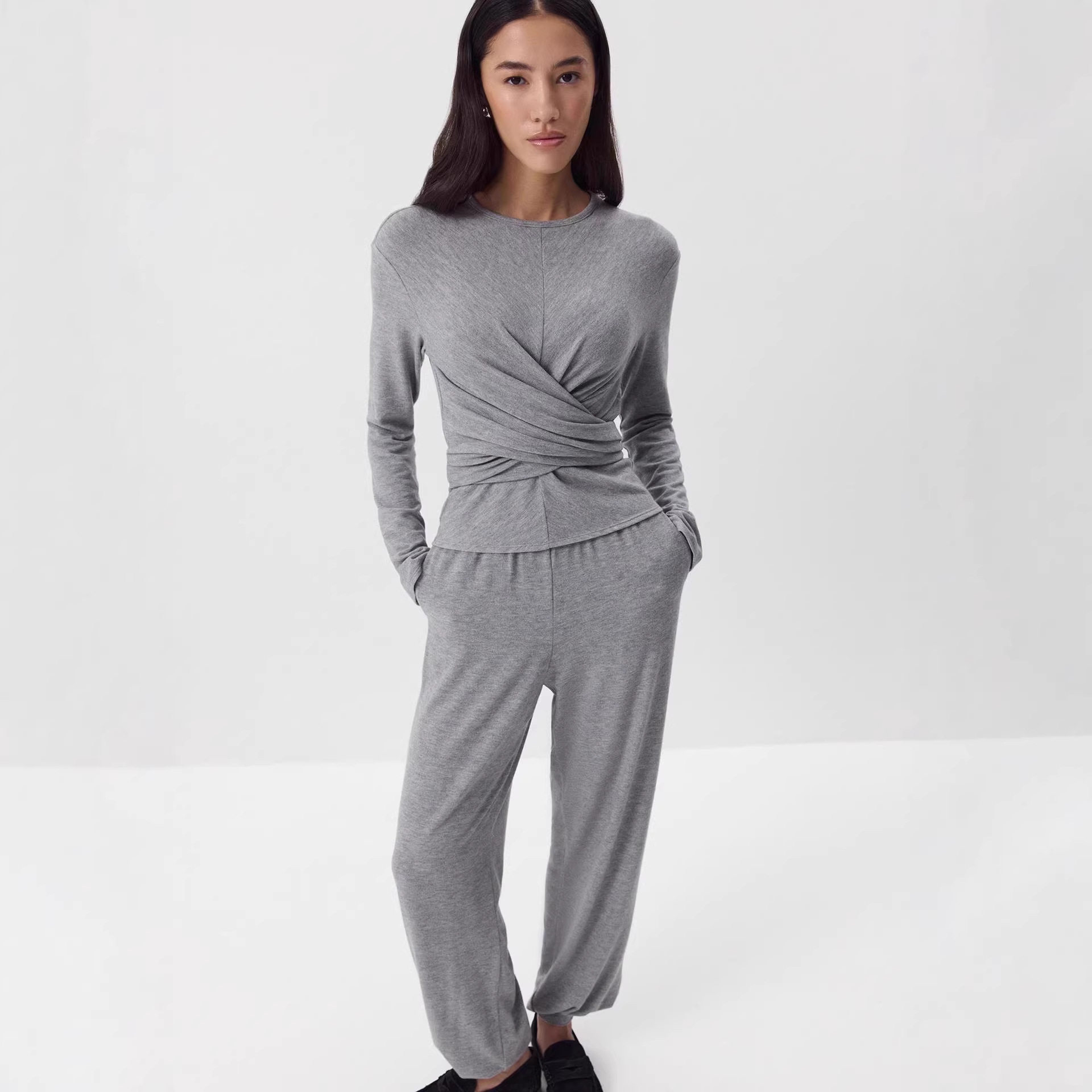 Womens Soft Modal Two Piece Set Casual Tie Waist Top and Cuffed Pants Spring and Autumn Fashion Wholesale Available
