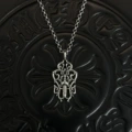 Vine sword necklace [pearl chain]