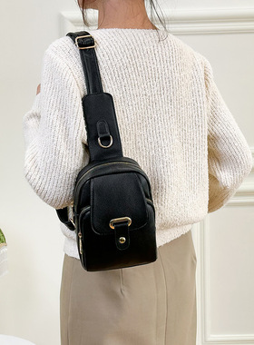 2023简约纯色轻便休闲胸包fashion sling bag bags for women1