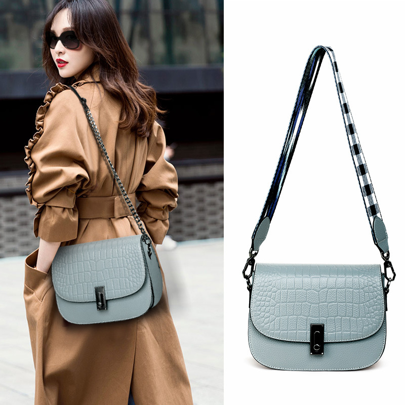 Túi Xách Nữ Chất Liệu Da Bò Hàng Mùa Hè