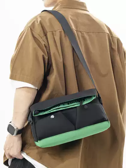 2025 Crossbody Bag Women's Trendy Street Sports Trendy Shoulder Bag Large Capacity Contrasting Color Simple Casual Student Bag