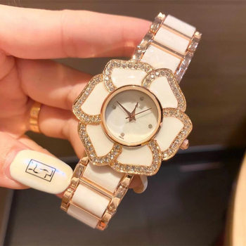 New Flower-Shaped Ceramic Trendy Women's Watch with Quartz Movement, Full Diamond Dial, Direct from Manufacturer
