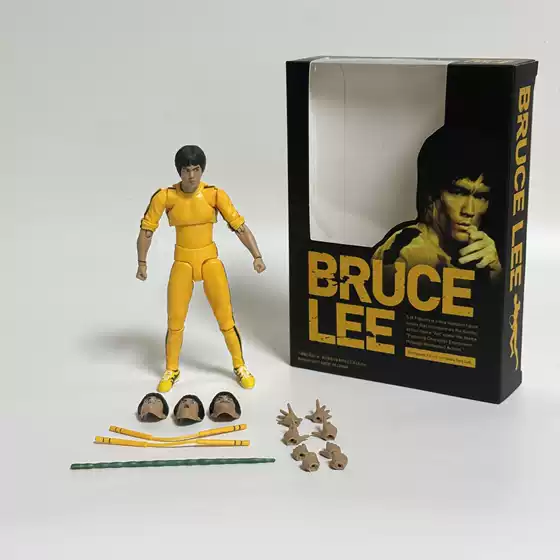 Kung Fu Superstar Bruce Lee Super Movable Nunchaku Jeet Kune Do Hand Model Boxed Ornaments Ready for Sale