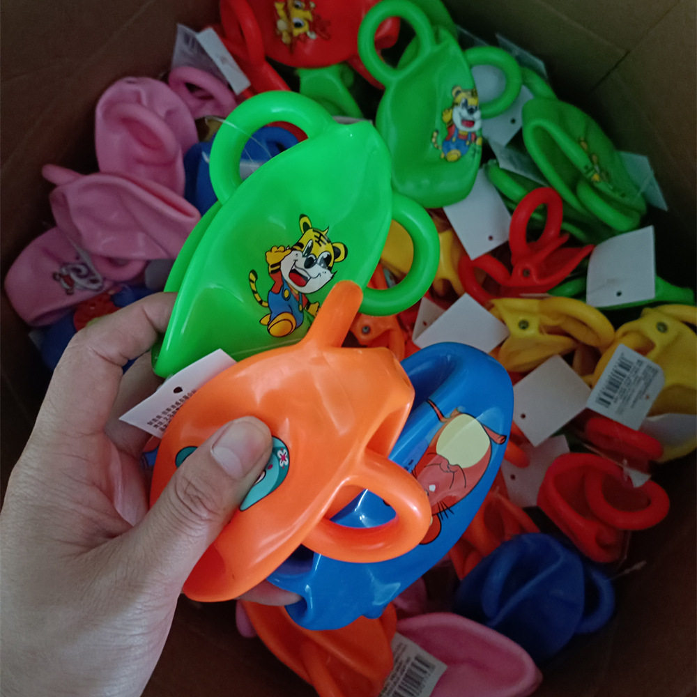 Baby and Kidsren's Hand Rattle Ball Toy Ball 0-3 Years Old Infant Educational Handle Inflatable Ball Swing Bell Ball