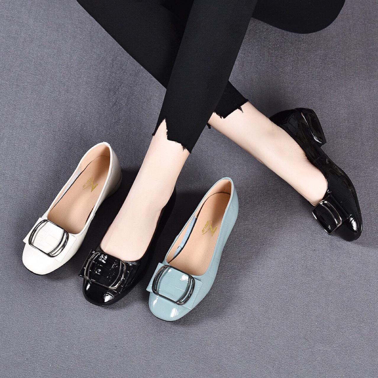 (Mới) Mã K1072 Giá 1300K: Giày Da Nữ Toopng Đế Mềm Hàng Mùa Hè Trung Niên Giày Dép Nữ Chất Liệu Da Bò G04 Sản Phẩm Mới, (Miễn Phí Vận Chuyển Toàn Quốc).