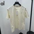 Apricot color