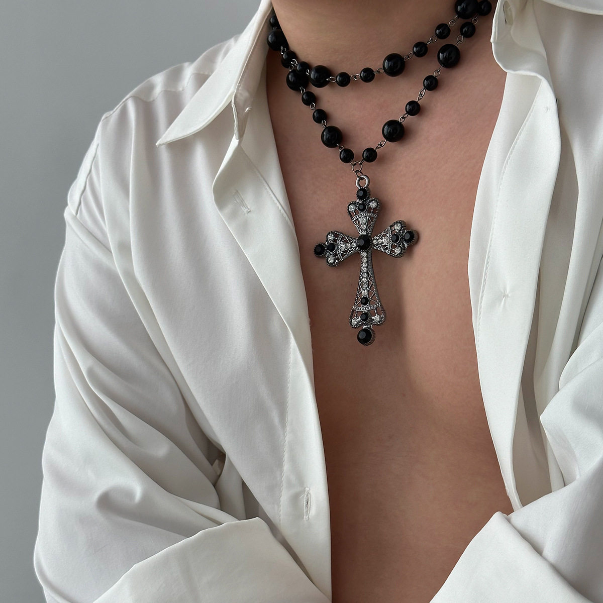 European and American cross-border jewelry hip-hop cross stitching imitation pearl clavicle chain niche all-match punk all-match necklace