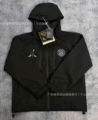 X02 Paris Black