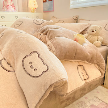 Winter Class a Milk Velvet Four-Piece Set, Warm and Thickeneded Fleece-Lined Bed Bed Sheetss and Quilt Covers, Snowflake Baby Velvet Dormitory Three-Piece Set