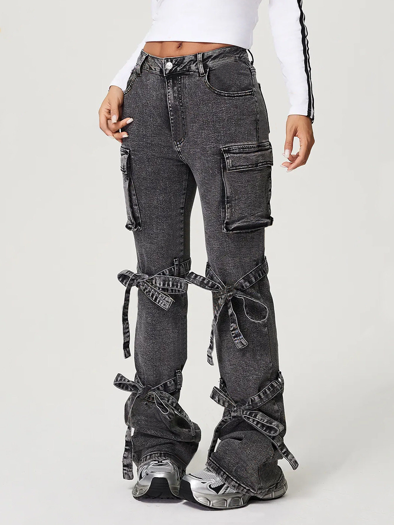 Womens Straight Leg Denim Cargo Pants Mid Rise Large Pockets Casual Style Wholesale Available