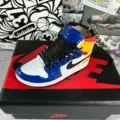 63. blue and orange lakers + box
