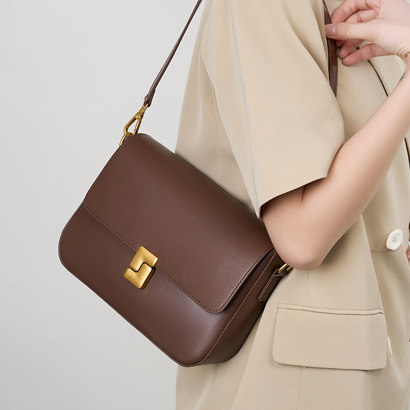 (Mới) Mã A6537 Giá 1120K: Túi Xách Nữ Gutdl Cao 12Cm Hàng Mùa Hè Túi Ví Nữ Chất Liệu Da Bò G04 12 Sản Phẩm Mới, (Miễn Phí Vận Chuyển Toàn Quốc).