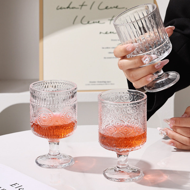 Goblet with Vintage Embossed Sunflower Design, Suitable for Juice, Desserts, and Wine, with an Instagram-Style Aesthetic, High-End Feel, and Unique Glassware