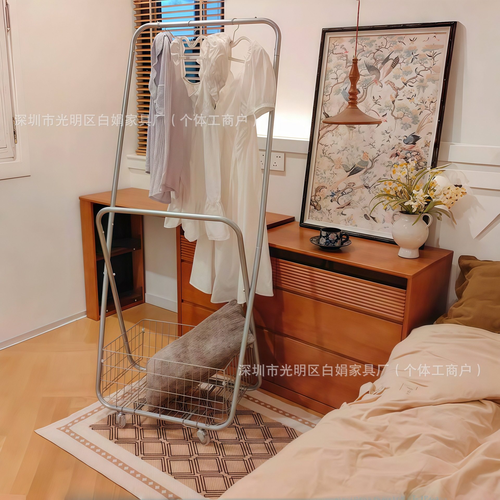 Clothes Rack Floor-Standing Bedroom Clothes Rack Mobile Light Luxury Silver Clothes Drying Rack Storage Overnight Coat Rack Living Room Home