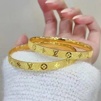 Sand-Faced Golden Clover Bracelet for Women, Sterling Silver-Plated, Accessible Luxury Niche, High-End Design Hand Jewelry, Wholesale, Non-Fading