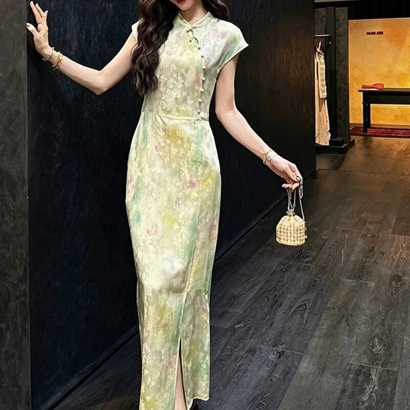 Đầm dáng sườn xám cổ đứng tay ngắn họa tiết hoa dáng ôm — Phấn hồng, Xanh rậm rạp, Xanh vàng