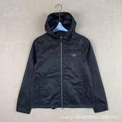 2025 Fall/Winter New Collection Men's Lightweight Windproof Waterproof Hooded Jacket with Minimalist Logo