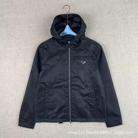 2025 Fall/Winter New Collection Men's Lightweight Windproof Waterproof Hooded Jacket with Minimalist Logo