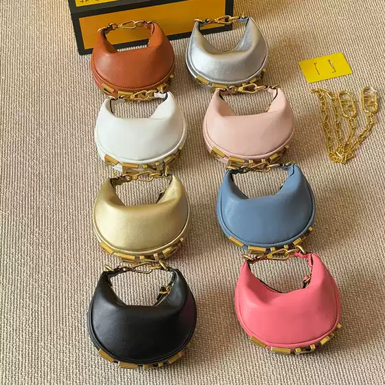 Graphy Half Moon Bag Mini Clutch Bag Small Crescent Fashion Shoulder Crossbody Bag Cute Old Flower Half Moon Bag Fashion
