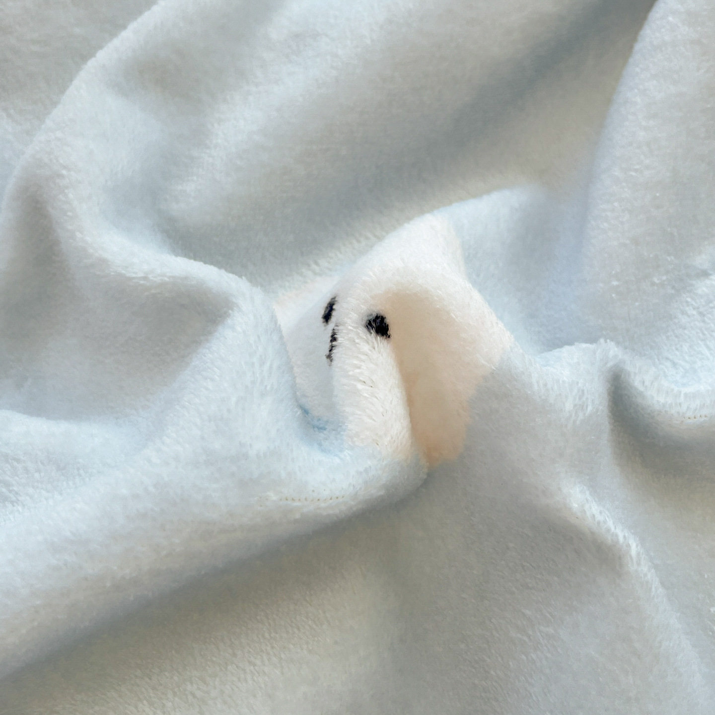 2025 New Type a Milk Velvet Four-Piece Winter Skin-Friendly Thickeneded Ins Style Dormitory Three-Piece Bed Bed Sheets Quilt Cover~~