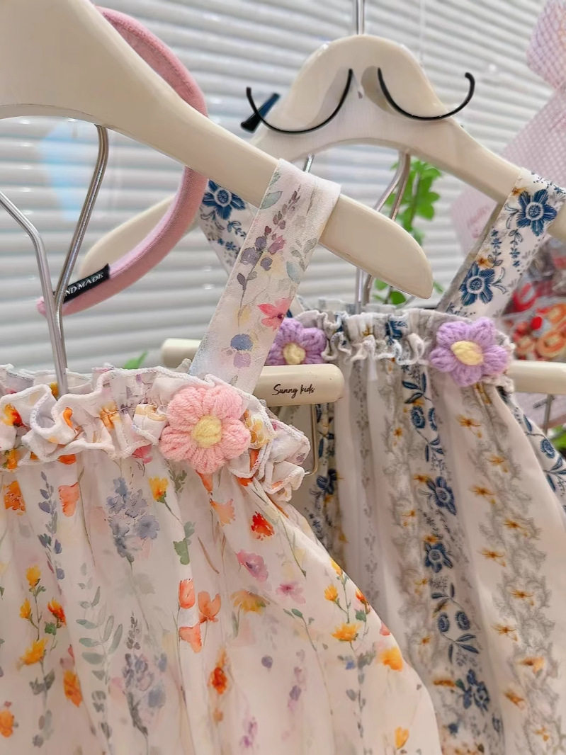 New Girls' Floral Print Set, Stylish Baby Spaghetti Strap Two-Piece with Crochet Flower Ruffled Lace