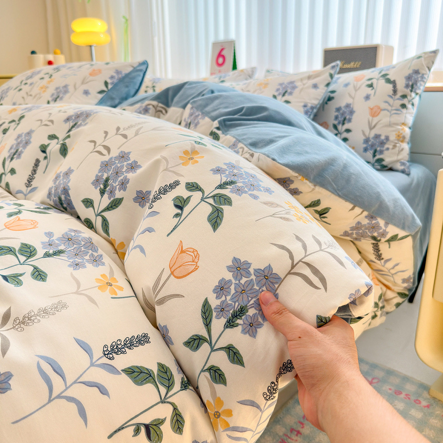 Autumn and Winter Milk Velvet Bed Four-Piece Set a Version Pure Cotton Small Floral B Version Milk Baby Velvet Warm Quilt Cover Bed Sheets