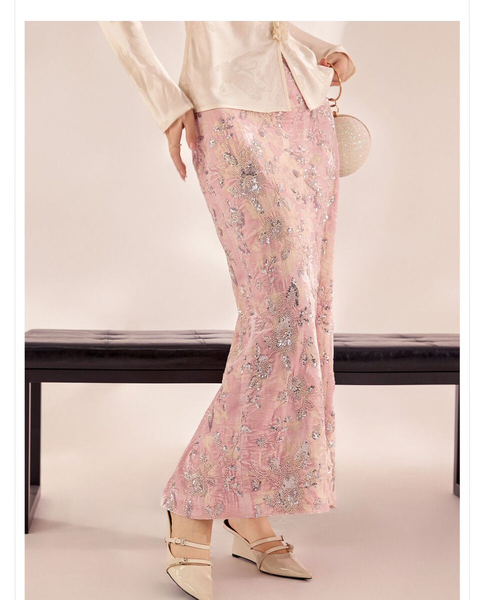 Đầm dài ôm body thêu thủ công đính sequin lấp lánh — hồng