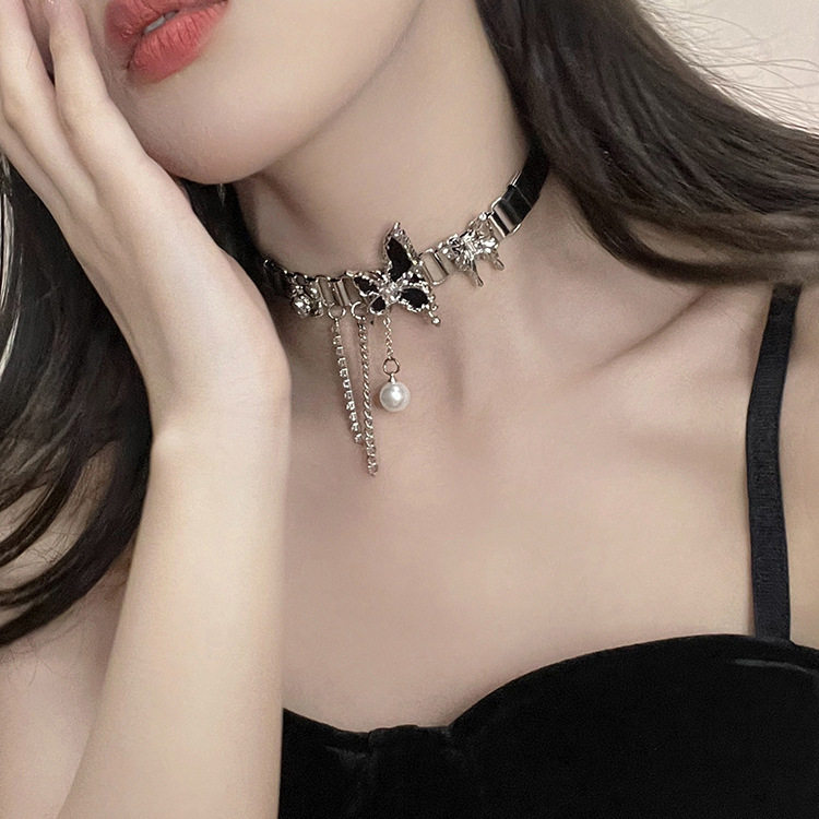 Pure desire wind dark butterfly clavicle necklace female niche punk girl rock leather choker collar wholesale