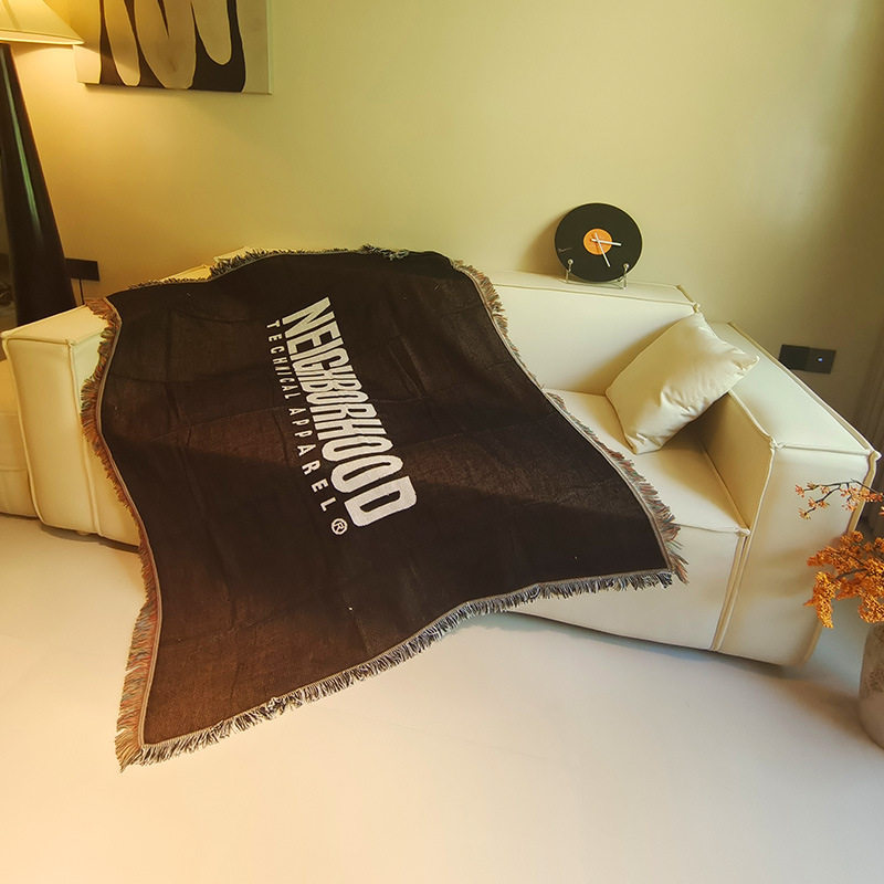 Non-slip stain-resistant one-piece beach towel dustproof full cover sofa blanket sofa cover towel jacquard tapestry thread blanket wholesale