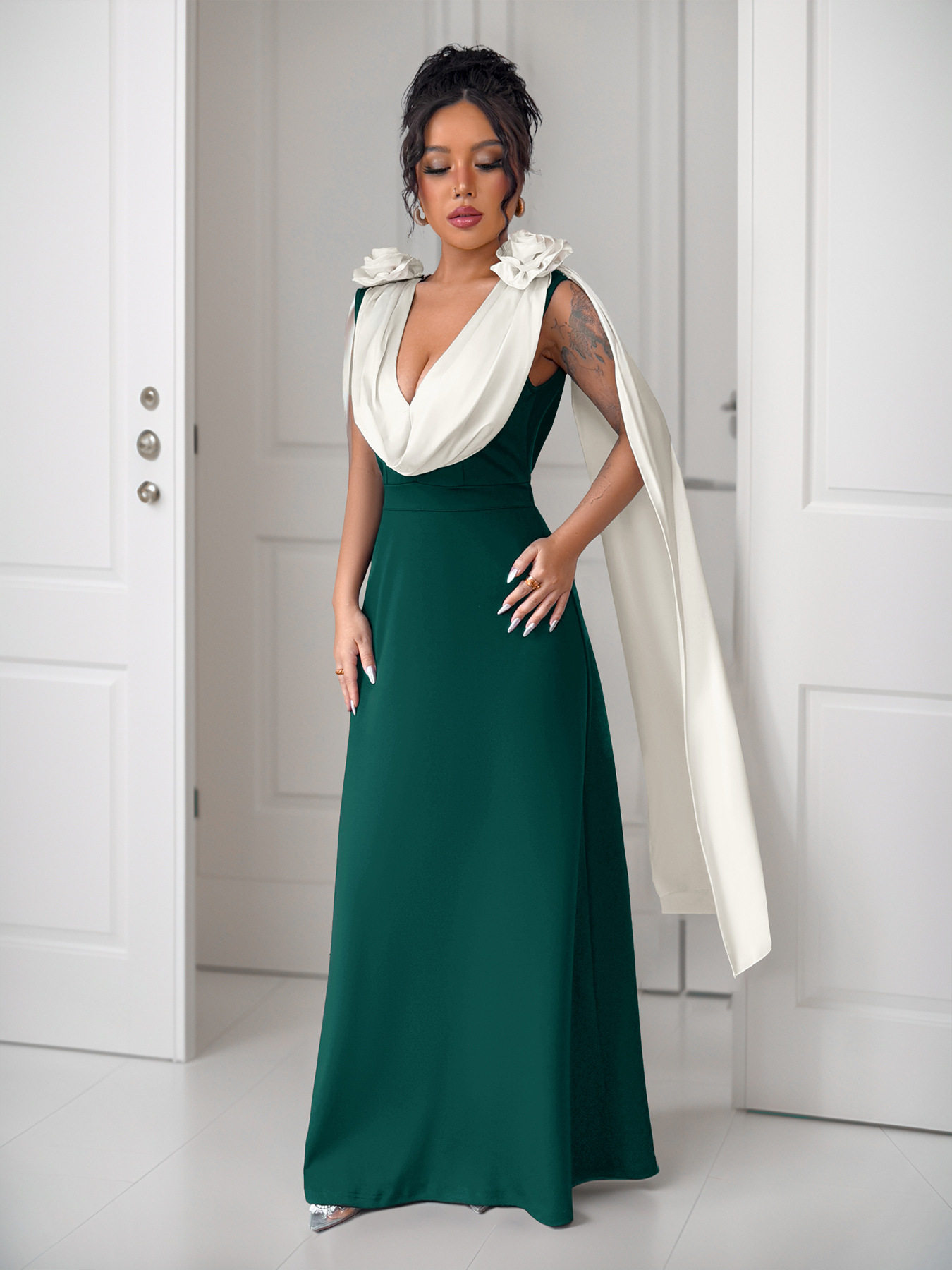 Elegant V Neck Color Block Sleeveless Dress High End Design Perfect for Evening Parties and Weddings Wholesale Available