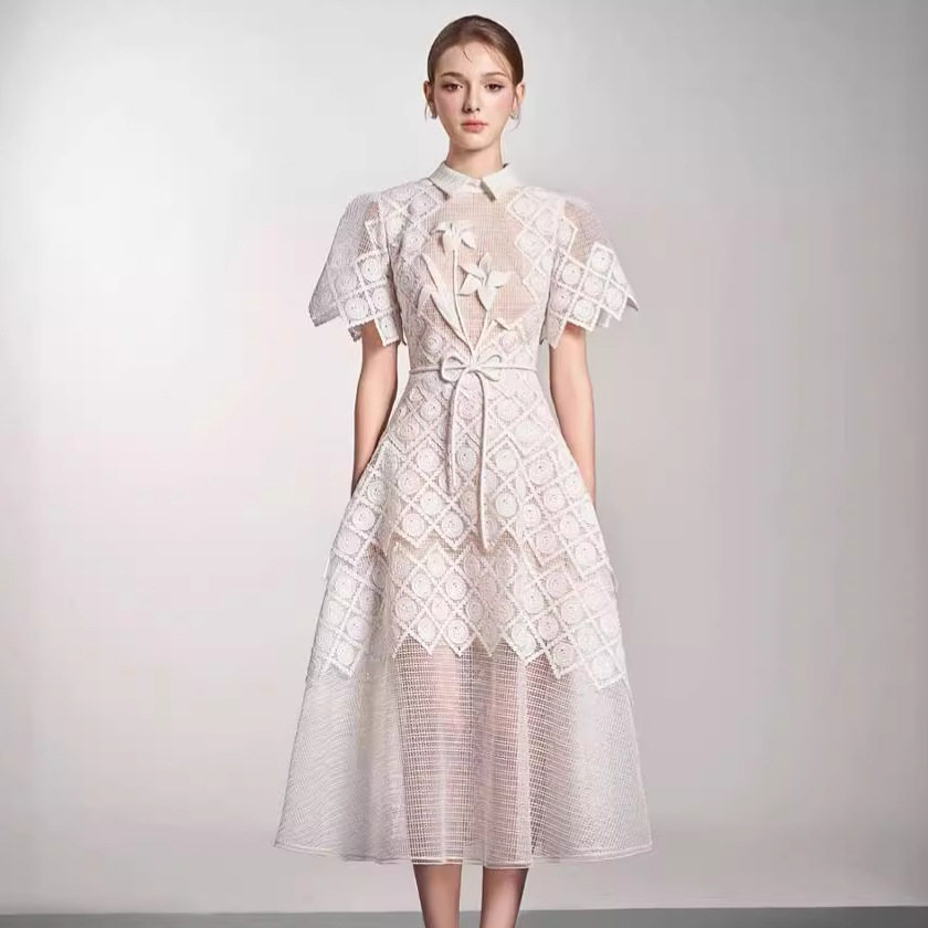 Đầm maxi nữ thêu ren cổ polo tay ngắn cạp cao midi — Màu như ảnh