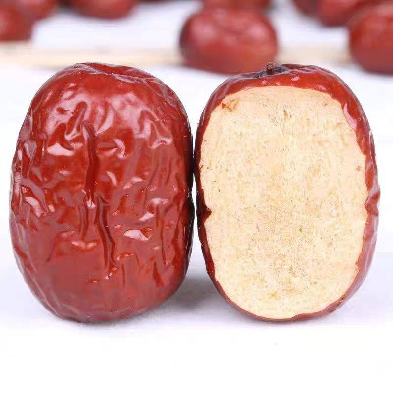 Wholesale generation of nuclear red dates seedless dates super Xinjiang Ruoqiang gray dates hollow dates soup porridge snacks