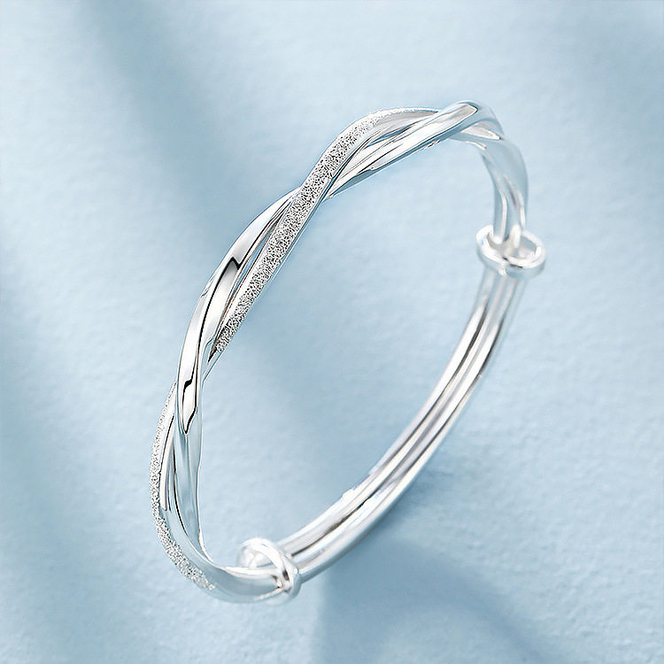 Same Style Mobius Twist Push-Pull Silver-Plated Bracelet for Women, Fashionable and Unique Twist Bracelet Jewelry Factory Wholesale