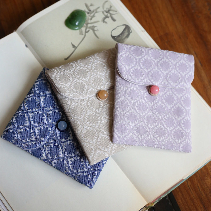 Tail order sample can be ordered brocade gift cloth bag Japanese style Wenwan bag jewelry storage bag flip wallet fabric