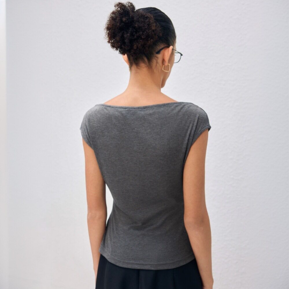 Womens Slim Fit Solid Color Short Sleeve T Shirt Round Neck Casual Style Summer Wear Wholesale Supply Available