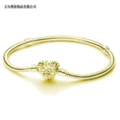 Heart shaped daisy chain gold