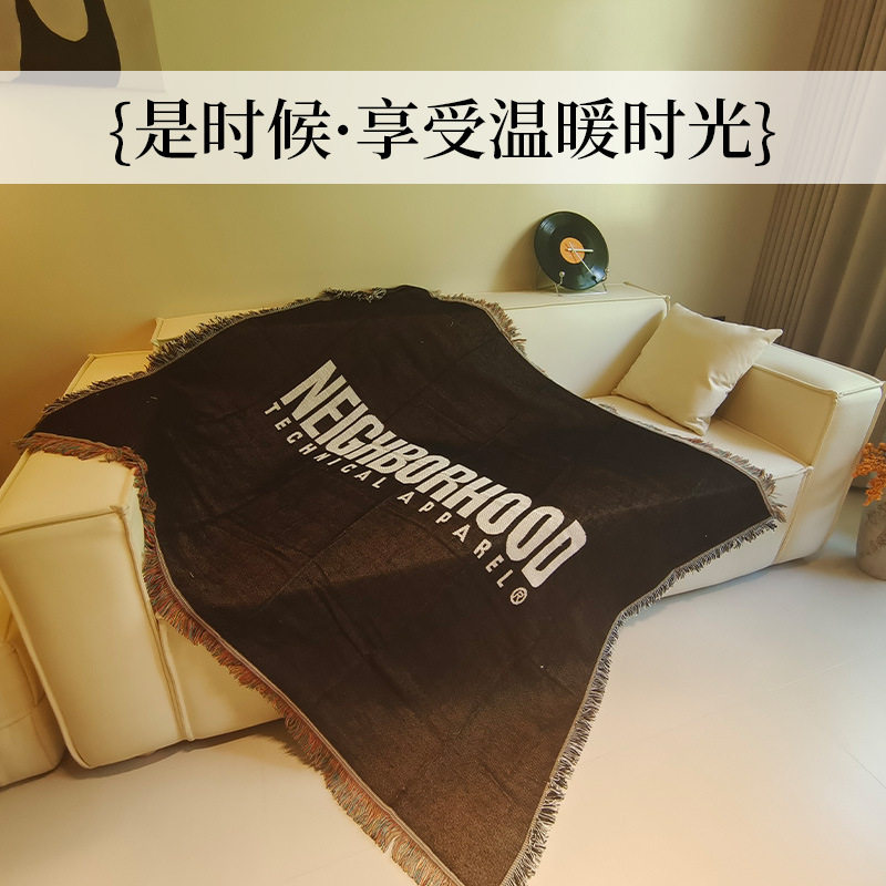 Non-slip stain-resistant one-piece beach towel dustproof full cover sofa blanket sofa cover towel jacquard tapestry thread blanket wholesale