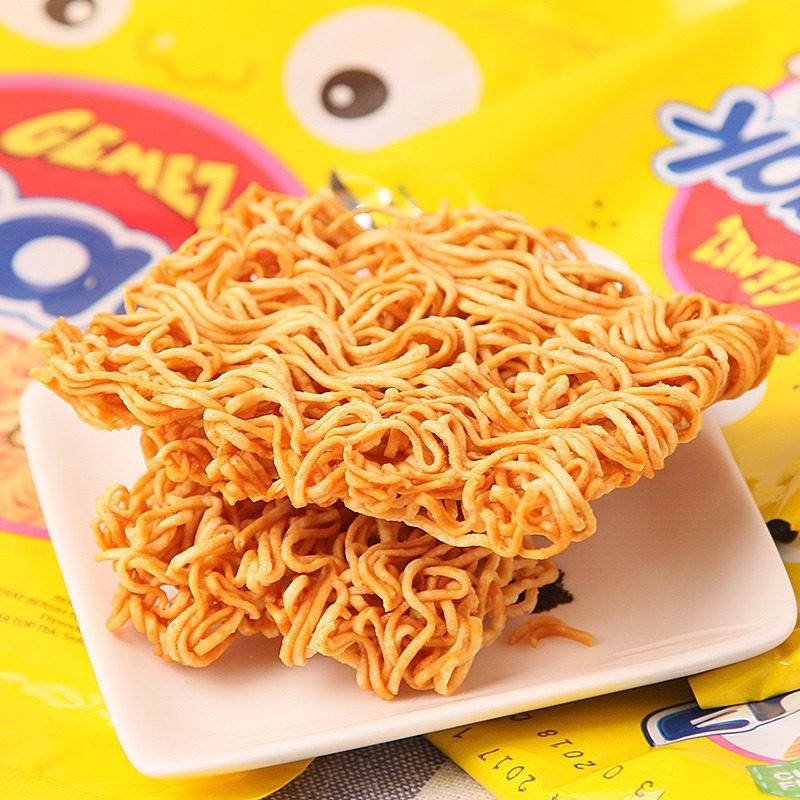 Indonesia Imported Internet Celebrity Chicken Crispy Noodles 28/30g Gemez Enaak Crispy Noodles Dry Noodles Wholesale and Retail