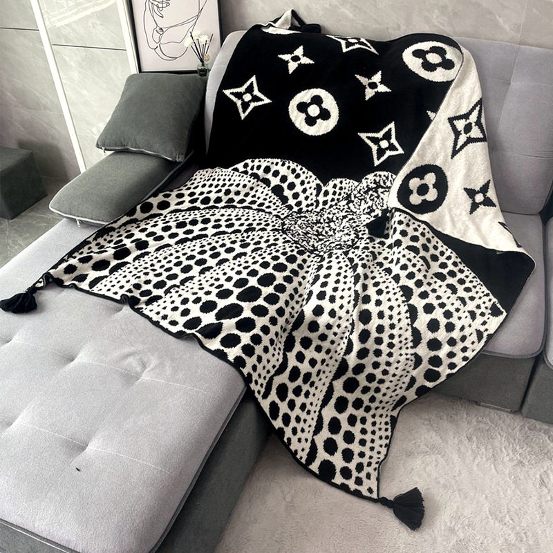 Factory Direct American Light Luxury Living Room Decorative Blanket Multifunctional Blanket Nap Blanket Shawl Blanket Knitted Casual Blanket