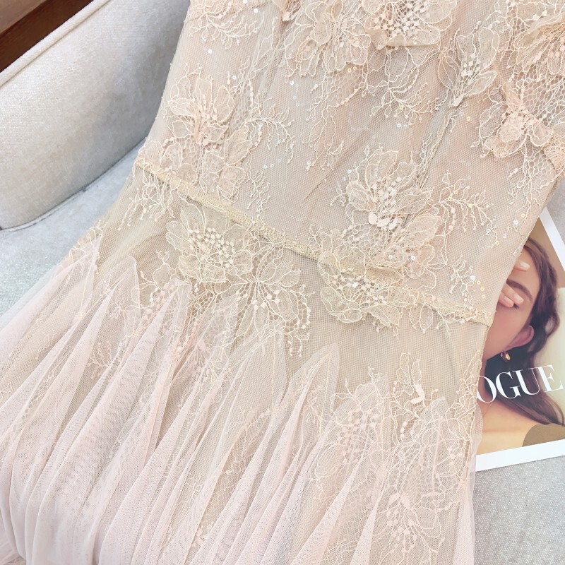 Đầm maxi trắng ren hoa nổi thắt eo không tay dáng chữ A — Váy liền màu hồng, Váy liền màu trắng