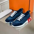 Blue [leather shoe size]