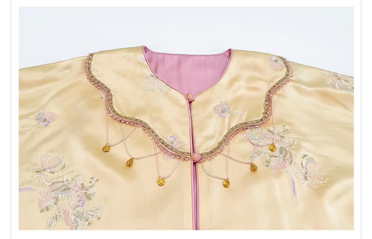 Set áo khoác và đầm hai dây thêu hoa chuyển sắc đính cườm — Áo thun (7 ngày), Áo khoác (7 ngày), Trang phục (7 ngày)