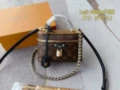 Small cosmetic bag