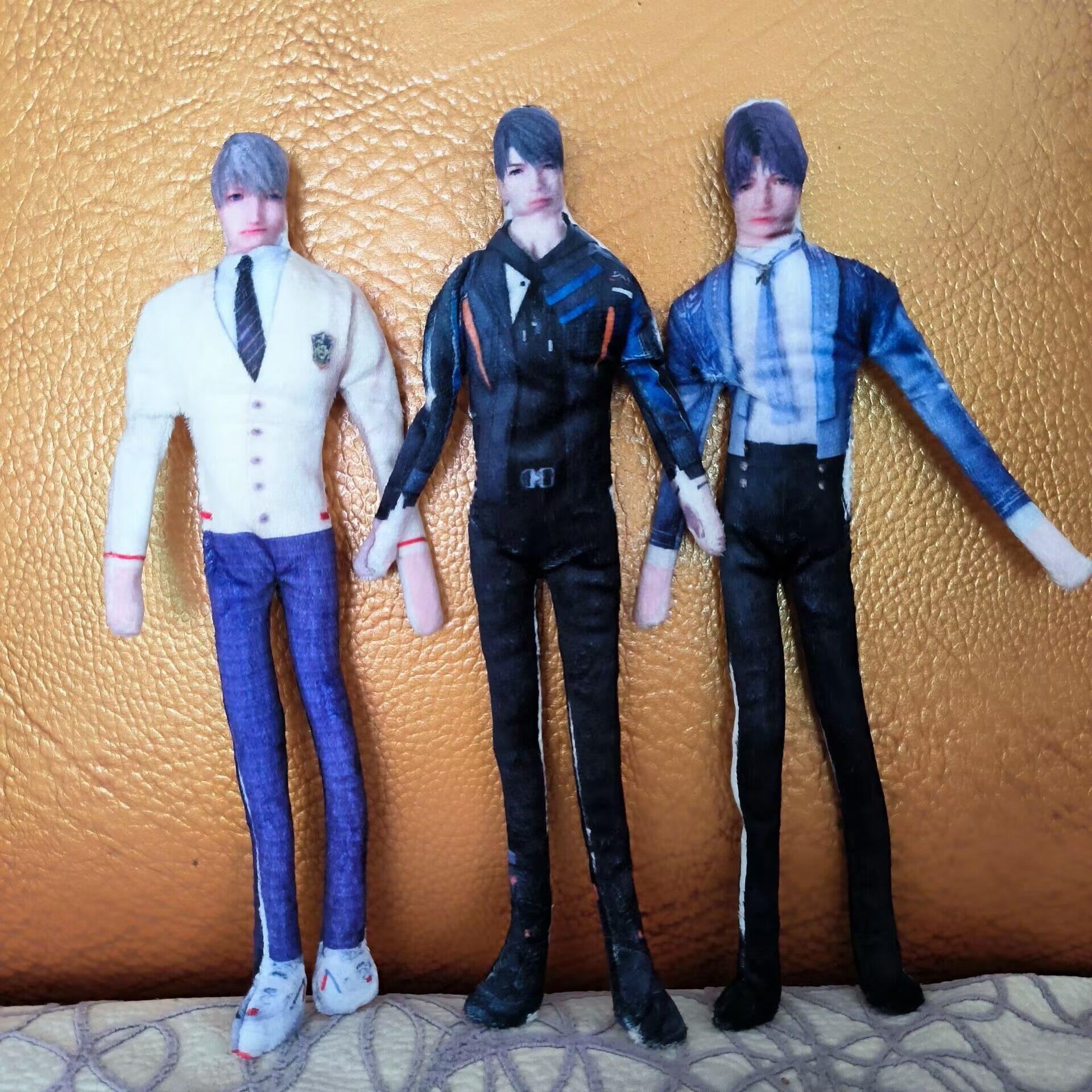 Abstract Plush Doll with Wired Limbs, Handmade by Qi Yu and Shen Xing, Featuring a Zombie Theme