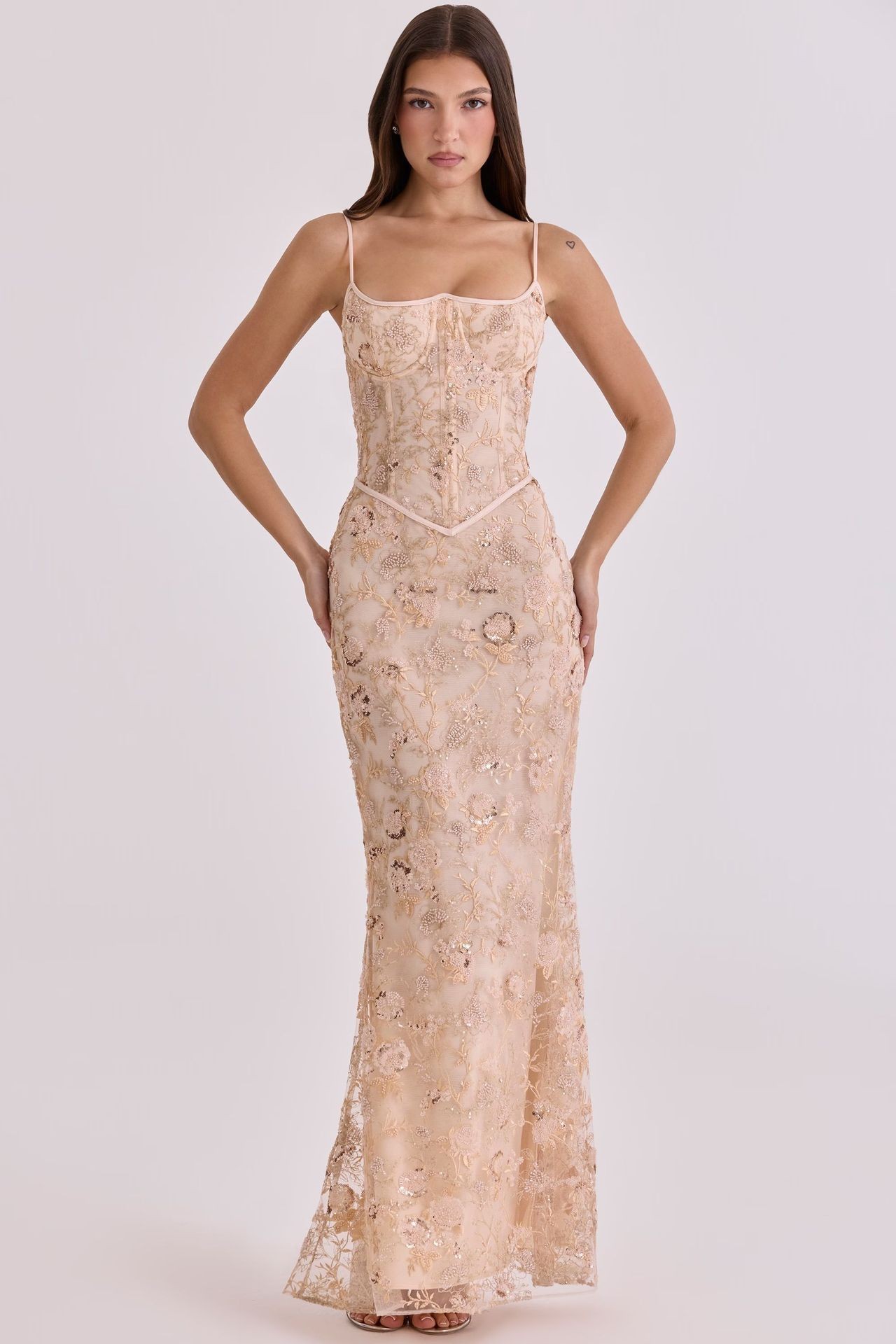 Elegant Sleeveless Backless Dress Low Neckline Tie Detail Chic Design Perfect for Parties and Special Occasions