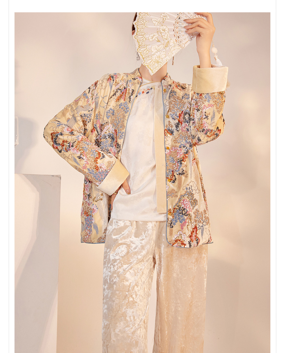 Áo khoác nữ dáng suông thêu hoa đính sequin cổ đứng dài tay — Đặt hàng màu trà sữa (giao hàng trong ngày), Đơn hàng trà sữa (giao hàng trong 7 ngày), Màu trà sữa bằng cotton (giao hàng trong ngày), Trà sữa màu plus cotton (giao hàng trong 7 ngày)