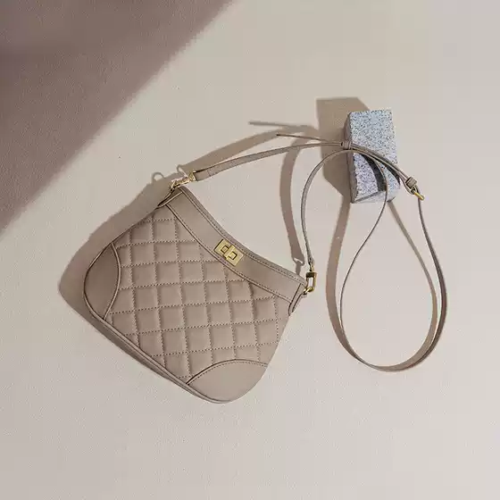 Swift First-Layer Cowhide Lucky Bag Bag Genuine Leather Bag Armpit Bag Quilted Small Fragrant Style Crossbody Bag Satchel